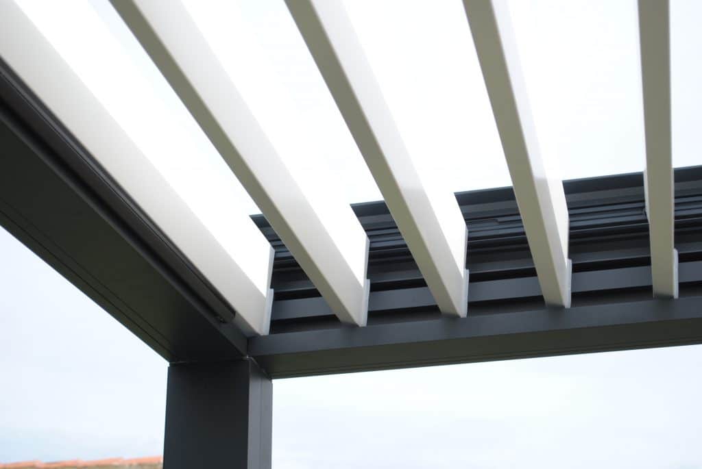 Avantages Pergola : lames-pergola-bioclimatique