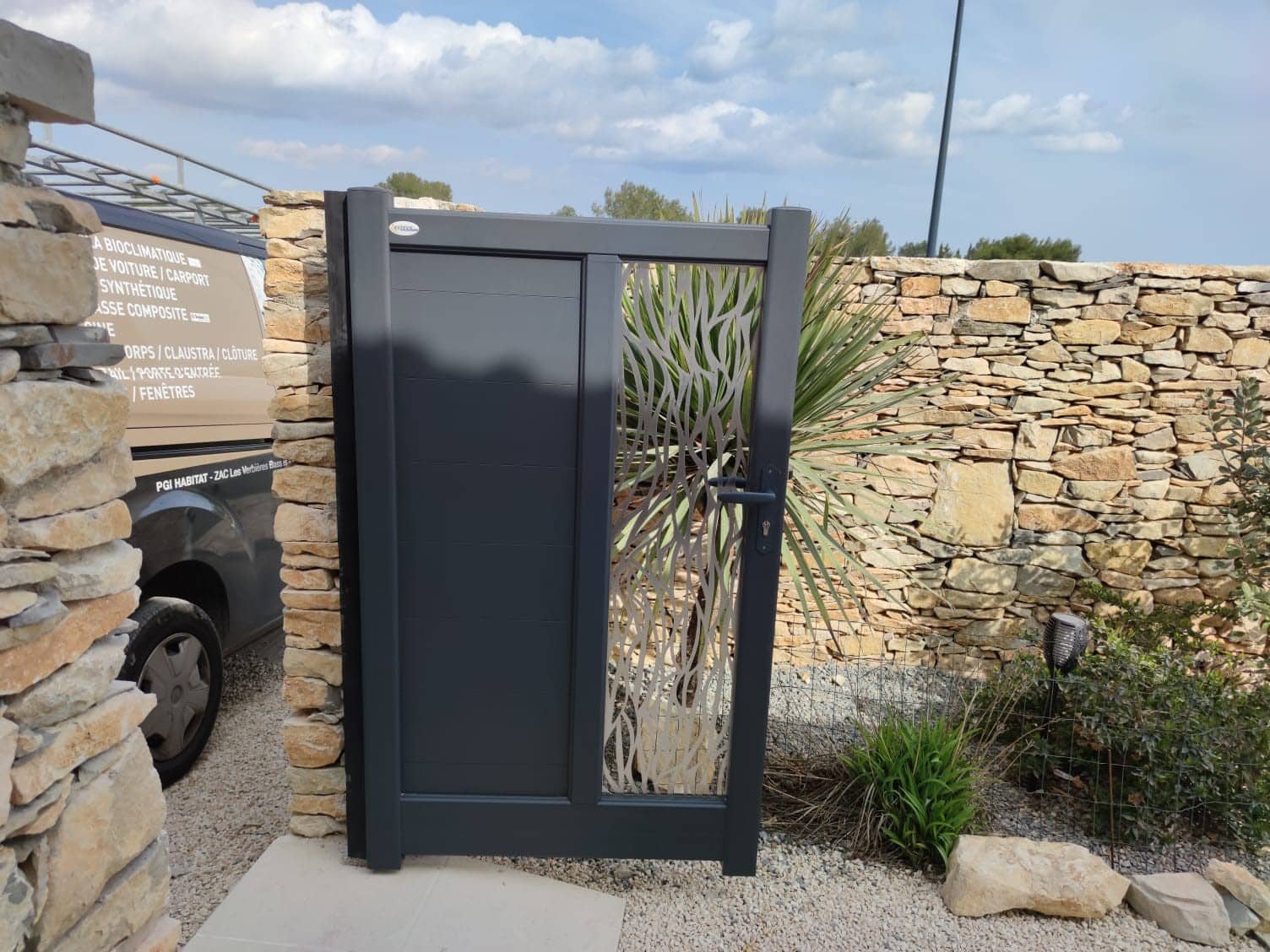 PORTILLON PGI. Menuiserie aluminium