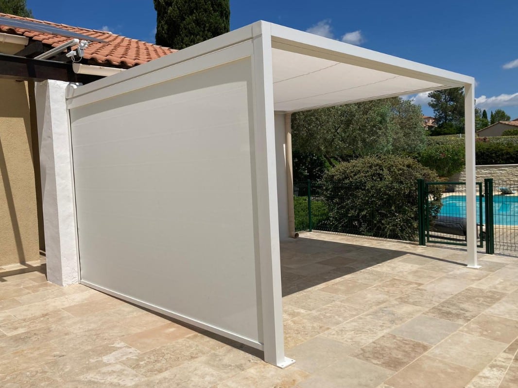 <center>Pergola avec store latéral à Grabels